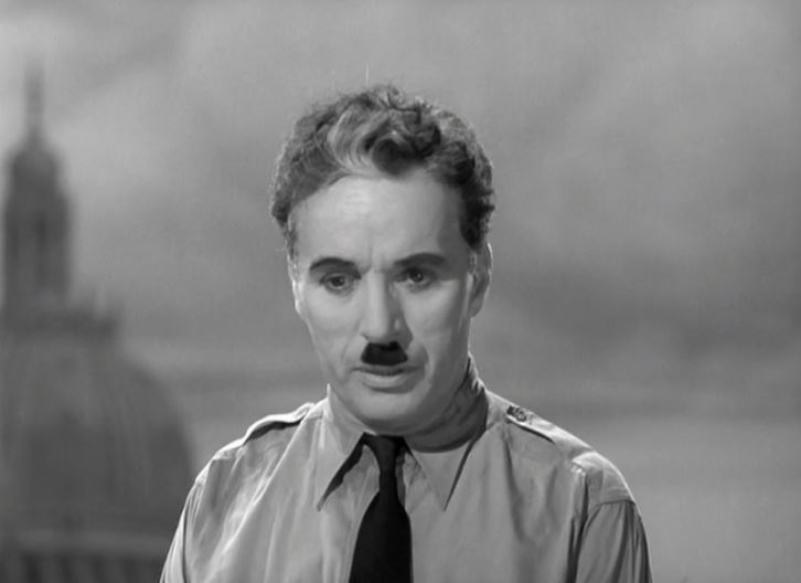 Screenshot Charlie Chaplin in "The Great Dictator" 1940 